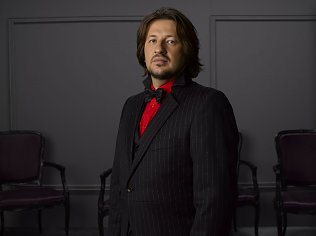 Bild: Gilt als einer der gro&szlig;en Pianisten der Gegenwart: Lev Vinocour