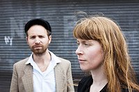 Bild: Max und Laura Braun im Konzert