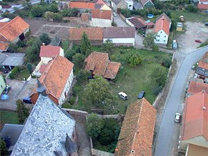Bild: Pfarrgarten vom Turmknopf