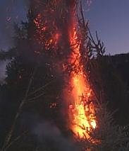 Osterfeuer (Foto: Karl-Heinz Herrmann)
