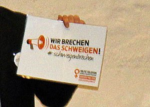 Rechte eines Opfers bei h&auml;uslicher Gewalt (Foto: Karl-Heinz Herrmann)