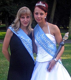 Bild: Salineprinzessin und ihre Hoddame