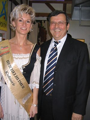 Peter Albach mit Heichelheimer Klo&szlig;marie Verena (Foto: Presseb&uuml;ro Peter Albach)