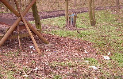 M&uuml;ll im Krummen Tal (Foto: Karl-Heinz Herrmann)