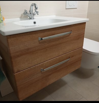 Bad H&auml;ngeschrank  (Foto: )