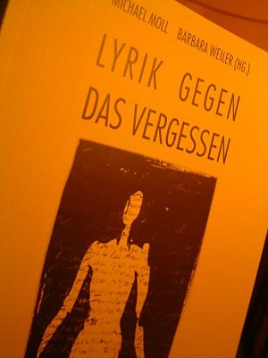 Lyrik gegen das Vergessen (Foto: Angelo Glashagel)