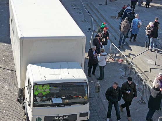 Der besondere Festwagen (Foto: Karl-Heinz Herrmann) Der besondere Festwagen (Foto: Karl-Heinz Herrmann)