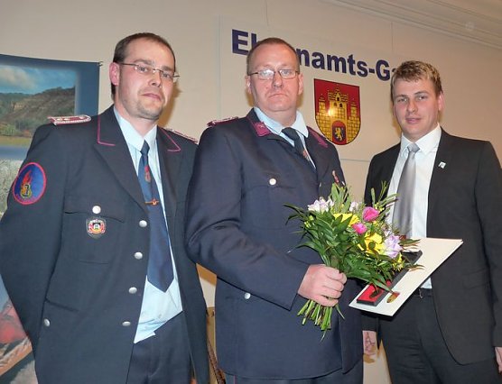 Ehrenarbeit gewürdigt (Foto: Karl-Heinz Herrmann) Ehrenarbeit gewürdigt (Foto: Karl-Heinz Herrmann)