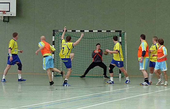 Einheit gegen G&ouml;rmar (Foto: Karl-Heinz Herrmann)