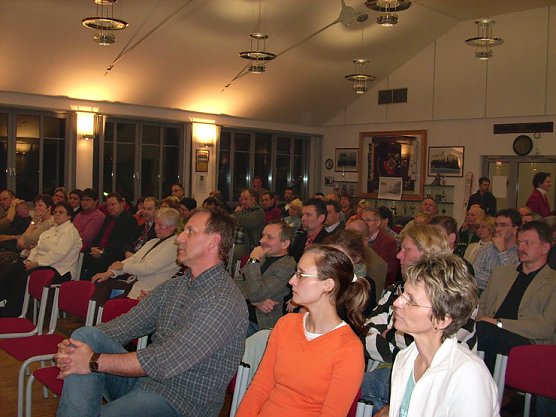 Diskussionsrunde Mtschie - Dr. Dewes (2) (Foto: Karl-Heinz Herrmann) Diskussionsrunde Mtschie - Dr. Dewes (2) (Foto: Karl-Heinz Herrmann)