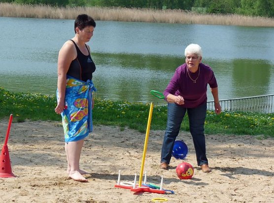 Spaß beim Anbaden (Foto: Karl-Heinz Herrmann) Spaß beim Anbaden (Foto: Karl-Heinz Herrmann)