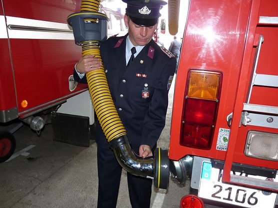 Abgasanlage f&uuml;r Feuerwehr (Foto: Karl-Heinz Herrmann)