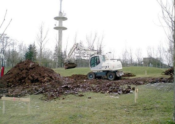 Bauarbeiten haben begonnen (Foto: Henze)