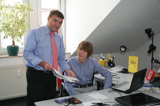 Schulpraktikum mit Politik verbracht (Foto: MDB Kurth) Schulpraktikum mit Politik verbracht (Foto: MDB Kurth)