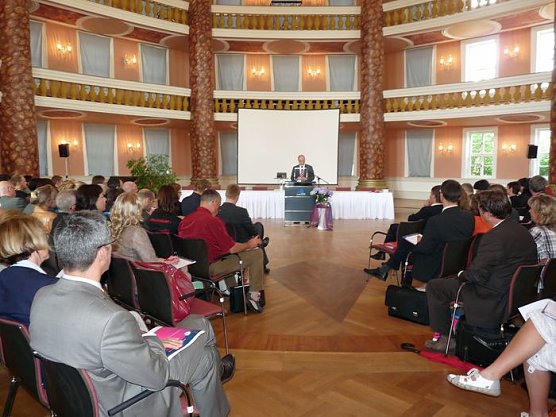 &Uuml;ber Kultur diskutiert (Foto: Karl-Heinz Herrmann)