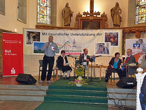 Podiumsdiskussion (Foto: Karl-Heinz Herrmann) Podiumsdiskussion (Foto: Karl-Heinz Herrmann)