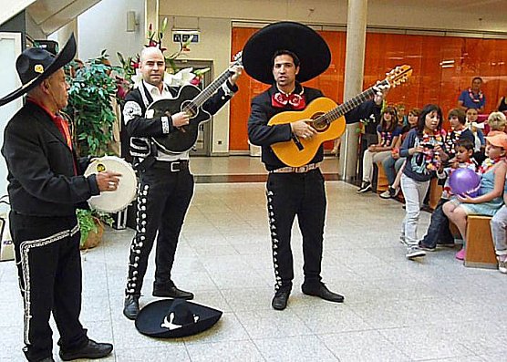 Karibische Nacht gestartet (Foto: Karl-Heinz Herrmann)