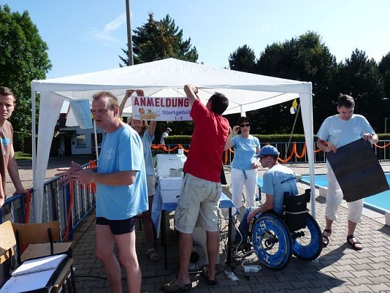 24 Stunden Schwimmen begonnen (Foto: Karl-Heinz Herrmann)