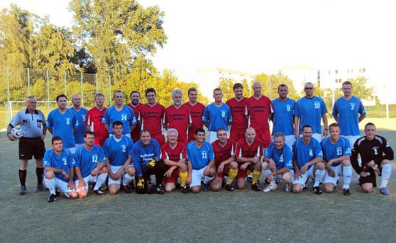 Fu&szlig;ball-Freundschaftsspiel (Foto: Karl-Heinz Herrmann)