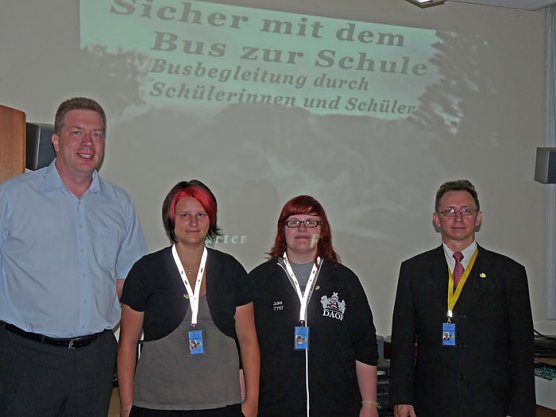 Sicher mit dem Bus (Foto: Karl-Heinz Herrmann)