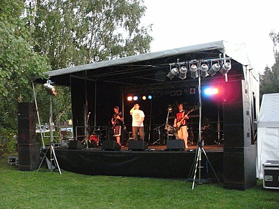 Stimmung an den Bebraer Teichen (Foto: Kreisjugendring) Stimmung an den Bebraer Teichen (Foto: Kreisjugendring)