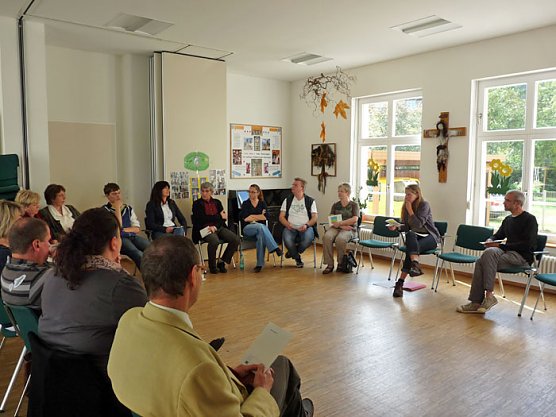 Auf dem Weg zur Integration (Foto: Karl-Heinz Herrmann) Auf dem Weg zur Integration (Foto: Karl-Heinz Herrmann)