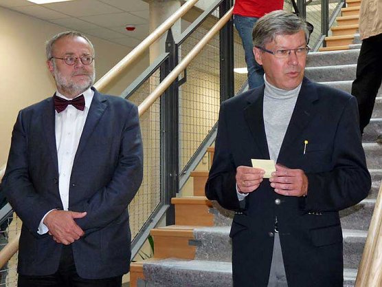 Richtfest Regelschule Roßleben (Foto: Karl-Heinz Herrmann) Richtfest Regelschule Roßleben (Foto: Karl-Heinz Herrmann)