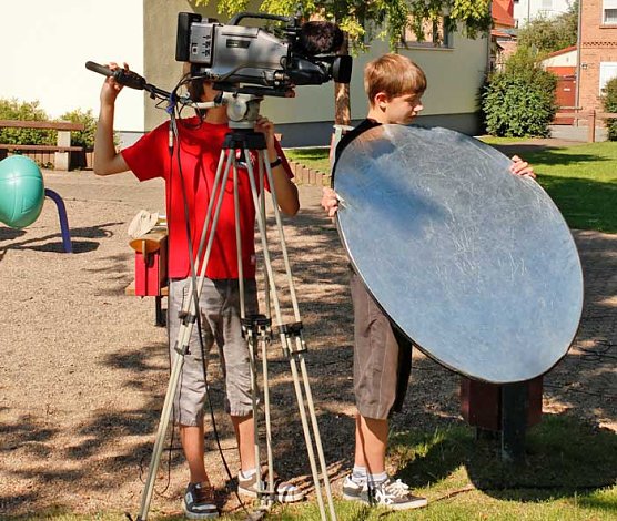 Videoprojekt zur regionalen Wirtschaft (Foto: Stadtjugendring Sondershausen) Videoprojekt zur regionalen Wirtschaft (Foto: Stadtjugendring Sondershausen)