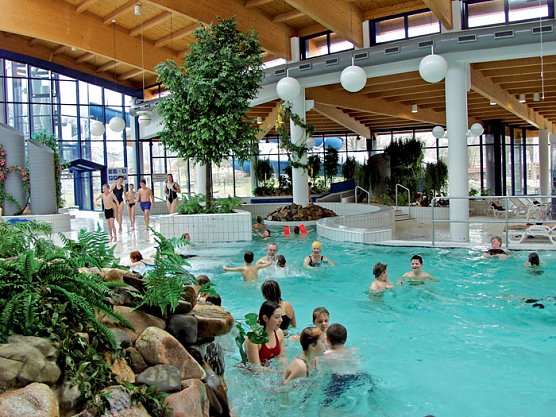 Erlebnisbecken (Foto: Kyffh&auml;user-Therme)