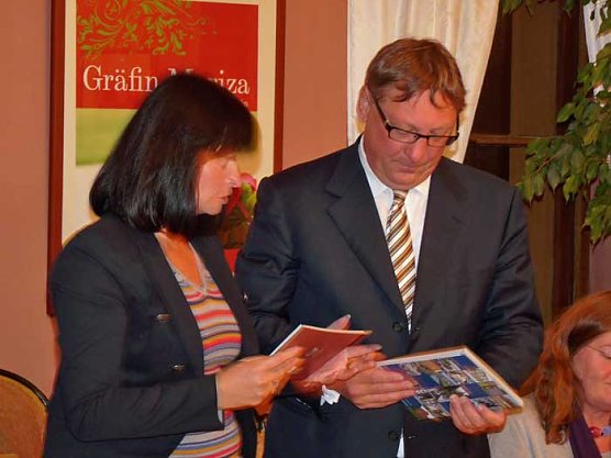 Diskussion mit Prof. Dr. Deufel (Foto: Karl-Heinz Herrmann)