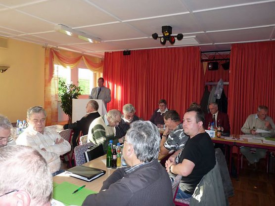 Gartenfreunde haben gew&auml;hlt (Foto: Karl-Heinz Herrmann)