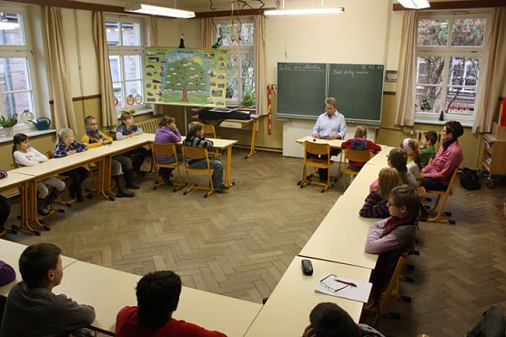 Vorlesen in Udersleben (Foto: Wahlkreisbüro Steinke) Vorlesen in Udersleben (Foto: Wahlkreisbüro Steinke)