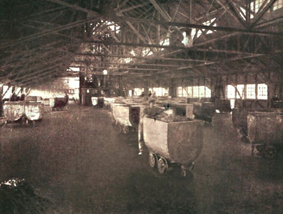 Petersenschacht (Foto: Archiv Hans-Jürgen Schmidt) Petersenschacht (Foto: Archiv Hans-Jürgen Schmidt)