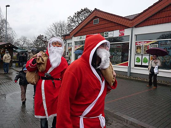 Die Stimmung blieb (Foto: Karl-Heinz Herrmann)