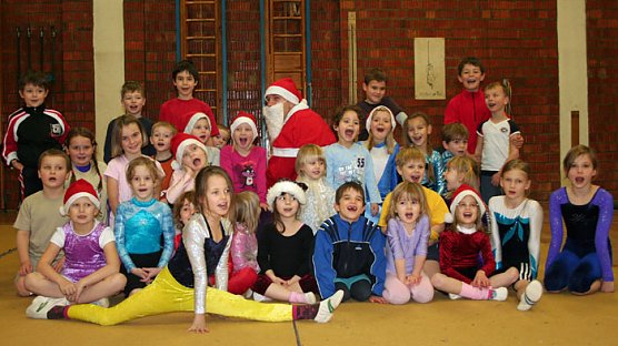 13. Weihnachtsturnen zum 3. Advent (Foto: SV Glückauf Sondershausen) 13. Weihnachtsturnen zum 3. Advent (Foto: SV Glückauf Sondershausen)