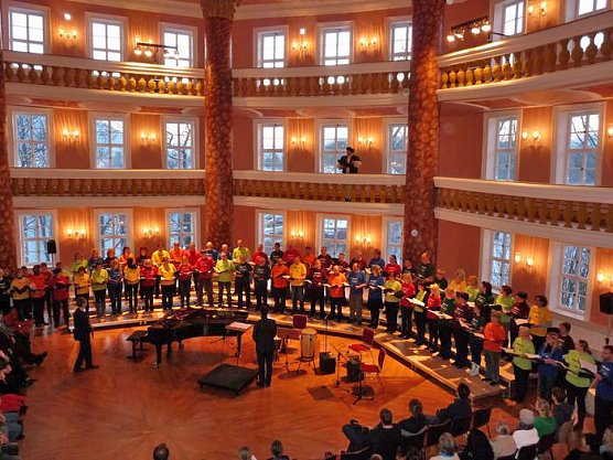 Singen ist eine edle Kunst (Foto: Karl-Heinz Herrmann) Singen ist eine edle Kunst (Foto: Karl-Heinz Herrmann)