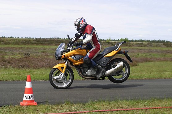 ABS für Bikes gefordert (Foto: ADAC) ABS für Bikes gefordert (Foto: ADAC)