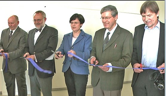 Regelschule &uuml;bergeben (Foto: Karl-Heinz Herrmann)