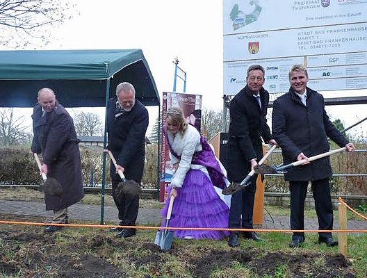Kurparkerweiterung mit Spatenstich begonnen (Foto: Karl-Heinz Herrmann)