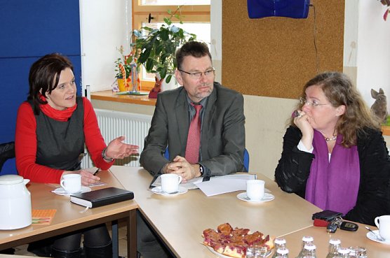 Im Jugendhaus Greu&szlig;en diskutiert (Foto: Kreisjugendring)