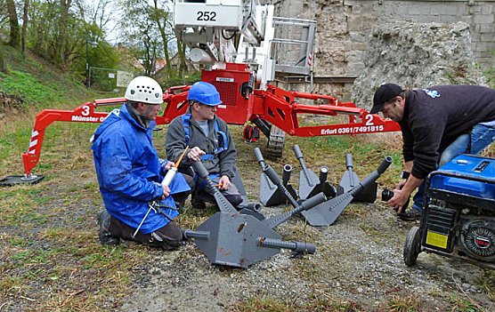Erste Sicherungsma&szlig;nahmen am Schiefen (Foto: Stadt Bad Frankenhausen)