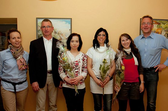 Neue Weinprinzessin für 2012 gewählt (Foto: Thomas Zelmer) Neue Weinprinzessin für 2012 gewählt (Foto: Thomas Zelmer)