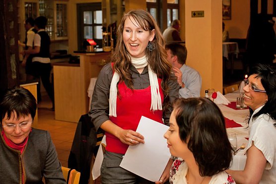 Neue Weinprinzessin für 2012 gewählt (Foto: Thomas Zelmer) Neue Weinprinzessin für 2012 gewählt (Foto: Thomas Zelmer)