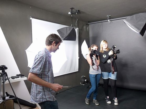 Bei der Arbeit geschnuppert (Foto: Karl-Heinz Herrmann) Bei der Arbeit geschnuppert (Foto: Karl-Heinz Herrmann)