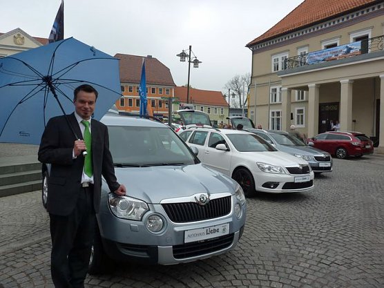 Verregneter Start (Foto: Karl-Heinz Herrmann) Verregneter Start (Foto: Karl-Heinz Herrmann)