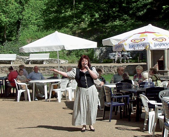 Auftakt am Sonntag (Foto: Kyffhäuser-Therme) Auftakt am Sonntag (Foto: Kyffhäuser-Therme)