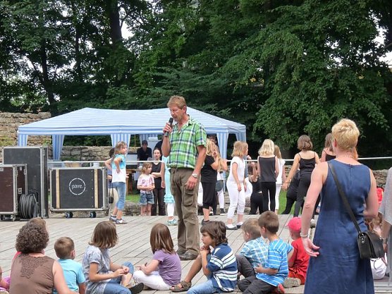 Mit Fest kam die Sonne (Foto: Karl-Heinz Herrmann)