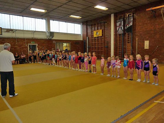 Am Start die Jüngsten (Foto: Karl-Heinz Herrmann) Am Start die Jüngsten (Foto: Karl-Heinz Herrmann)