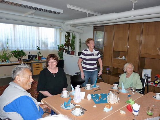 Sommerliches Fest (Foto: Karl-Heinz Herrmann) Sommerliches Fest (Foto: Karl-Heinz Herrmann)