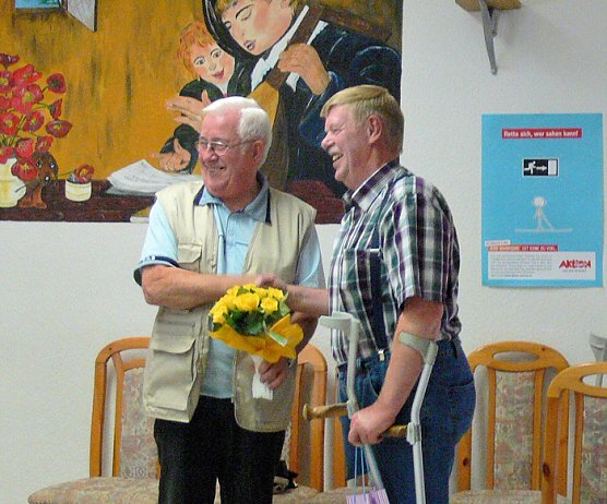 Vorstand einm&uuml;tig wieder gew&auml;hlt (Foto: Monika Tr&auml;ger)